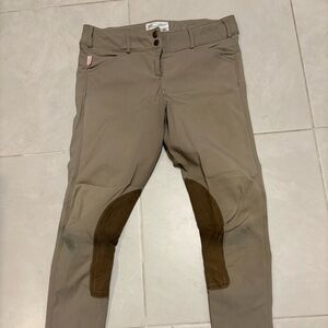The Tailored Sportsman Women’s tan knee patch breeches, size 30